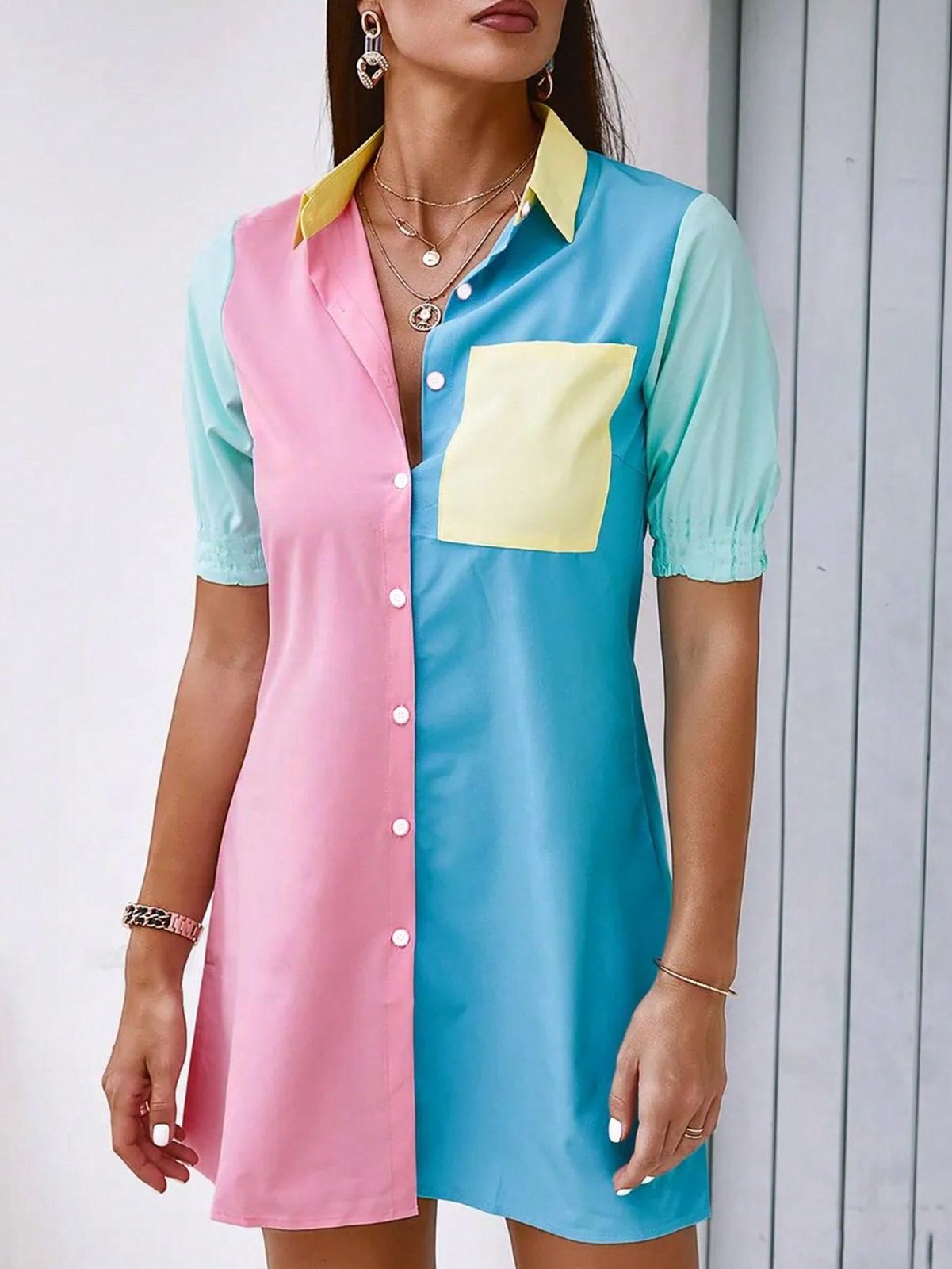 SHEIN Relaxiva Vestido camisero de manga corta para mujer en bloque de color