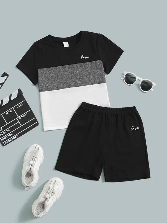 SHEIN Camiseta Con Gráfico De Letras Y Pantalones Cortos De Bloque De Color Para Niños Jóvenes